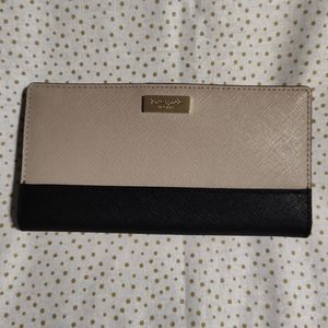 NWT Kate Spade Laurel Way Stacy Clutch Wallet Leather Porcelain/Black